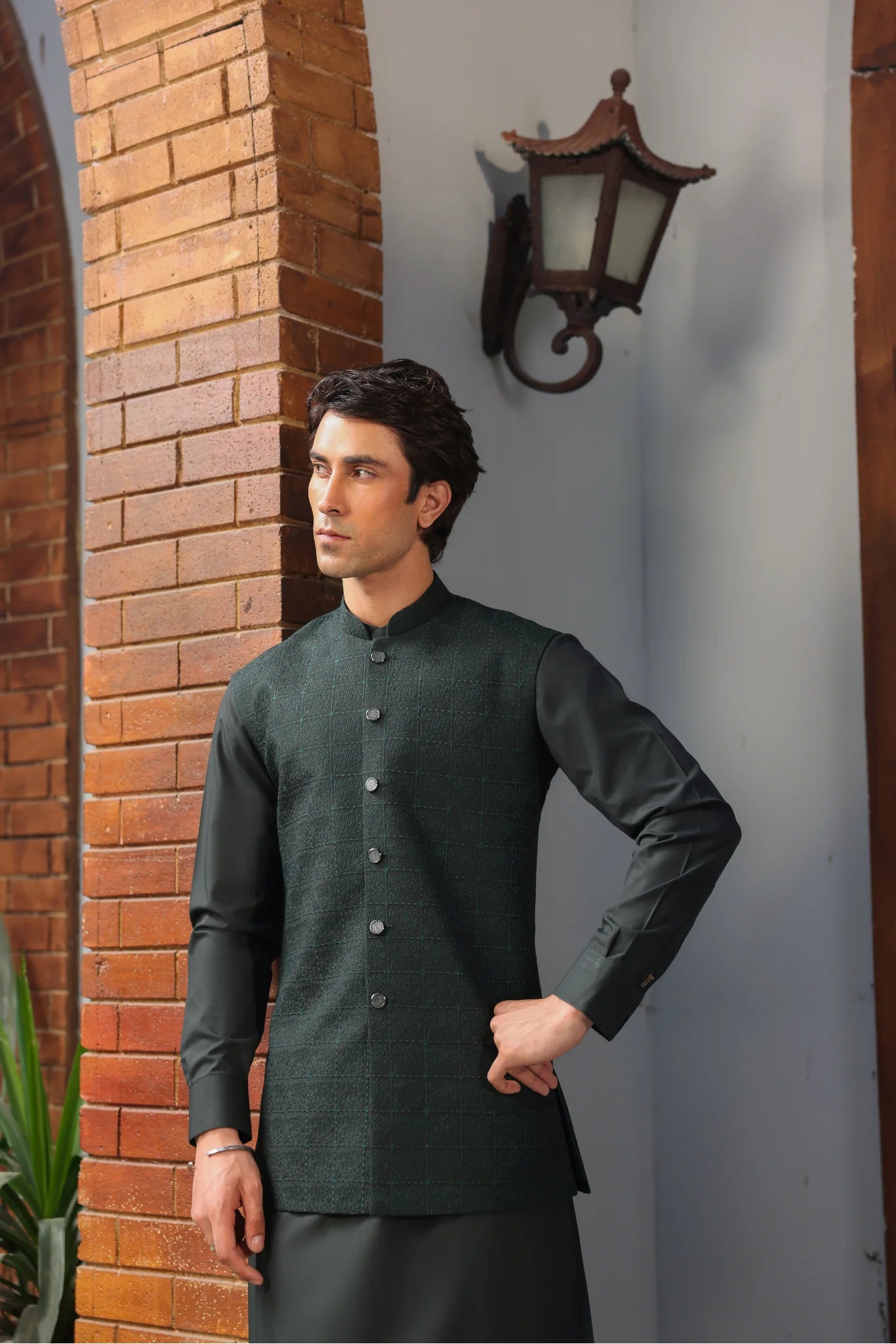 Suit with All-Over Waistcoat D#03 - Sufi Fabrics